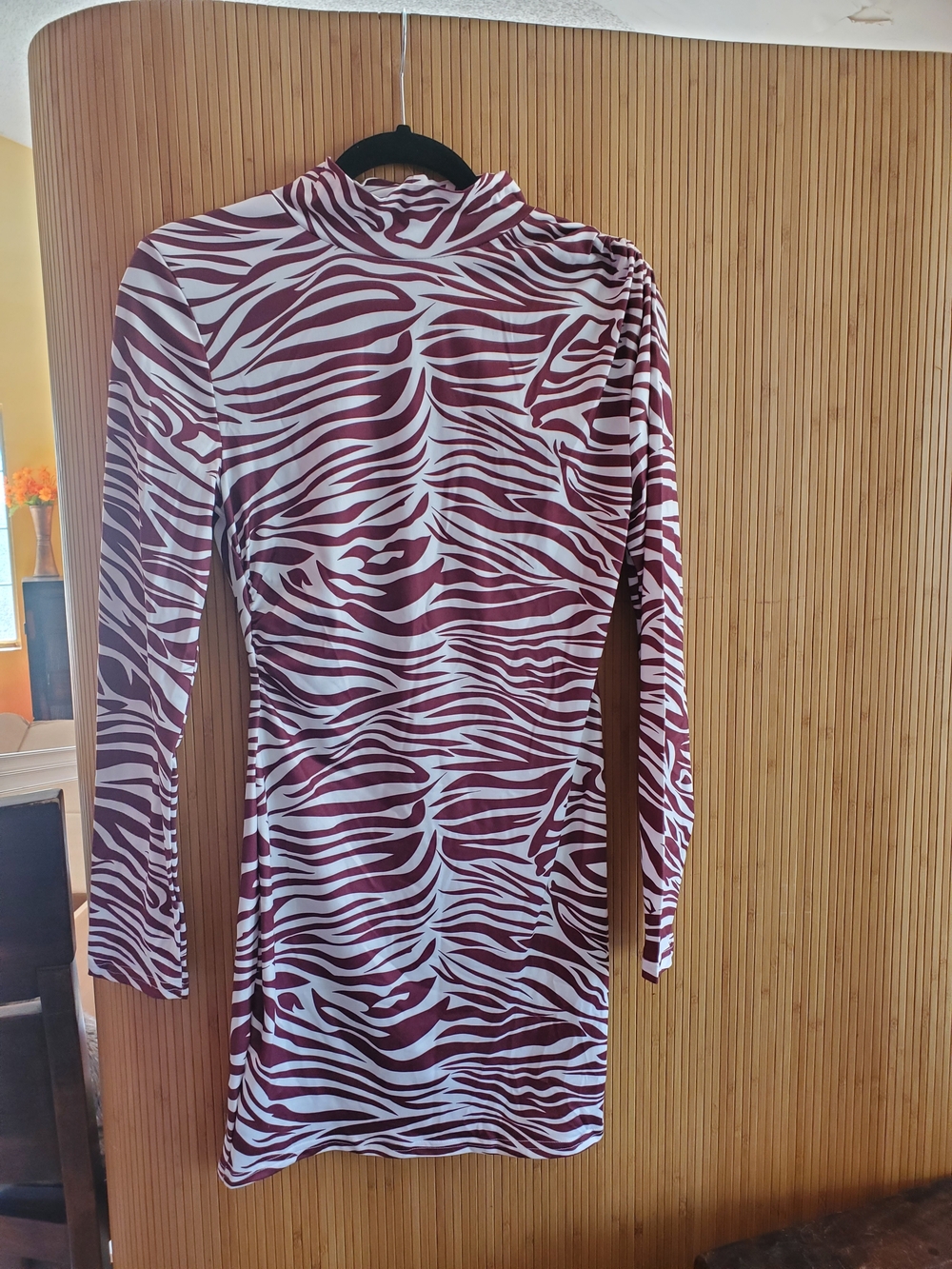 High Neck Long Sleeve Zebra Bodycon Dress in White & Burgundy - Picture 6 of 6